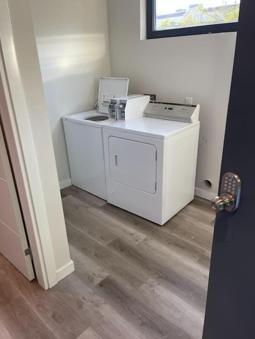 Appartamento Awesome Balboa And Downtown View With Cozy Patio San Diego Esterno foto